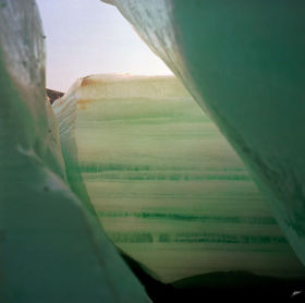 Слоистый лёд. Фото: В.А.Мальцев, с сайта http://www.hiero.ru/Vmaltsev